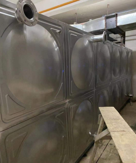 丹东日常维护不锈钢水箱的流程是怎样的